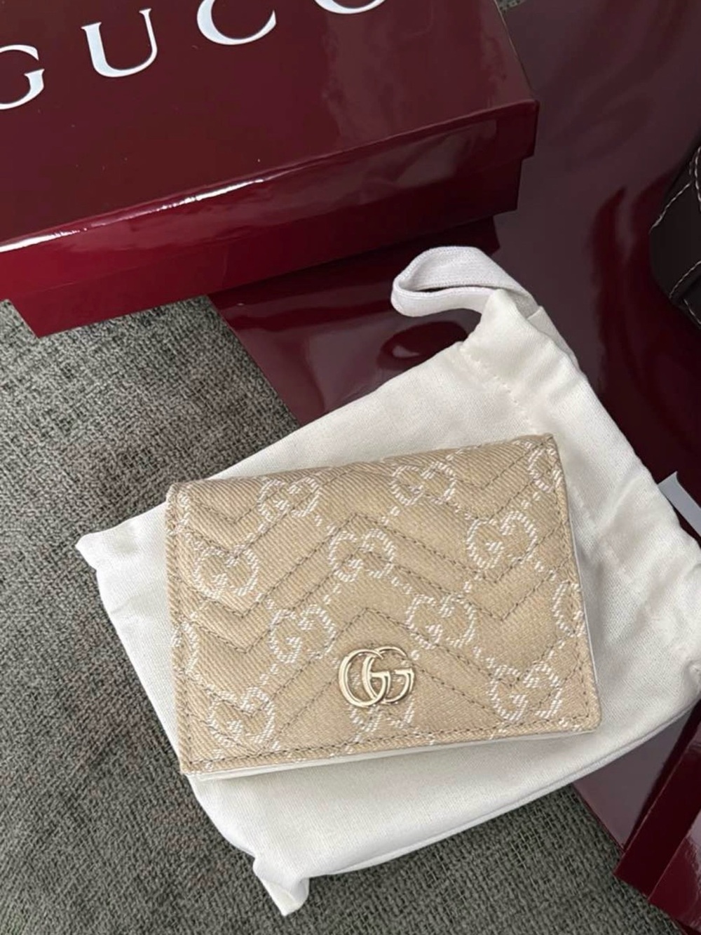 Gucci Beige Quilted GG Card Case with Gold Logo